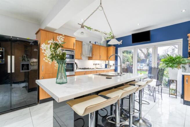 167 Dovehouse Lane_4.jpg