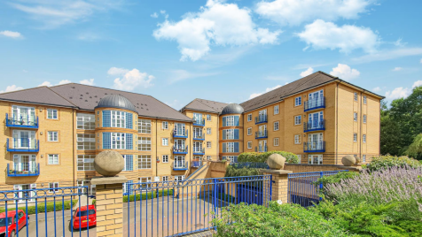 Newland Gardens, Hertford