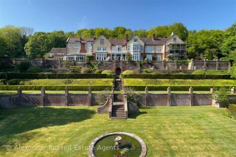 Kearsney Court, Alkham Road, Temple Ewell, CT16