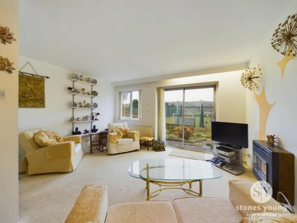 Lounge & Dining Room