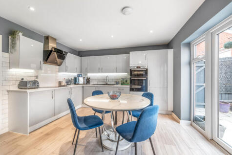 Wrendale Drive, Worcester