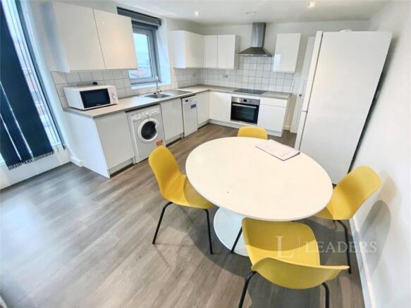 Open Plan Lounge/Kit