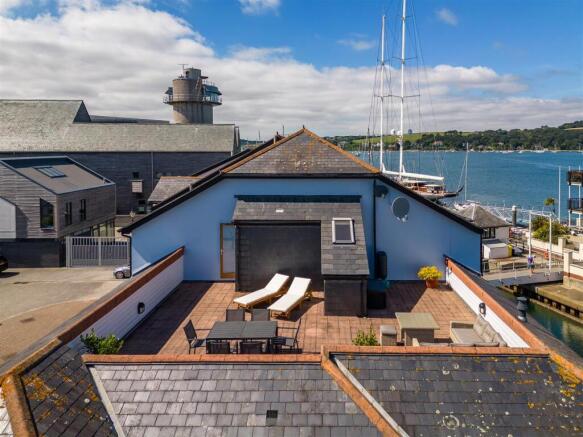 ROOF TERRACE