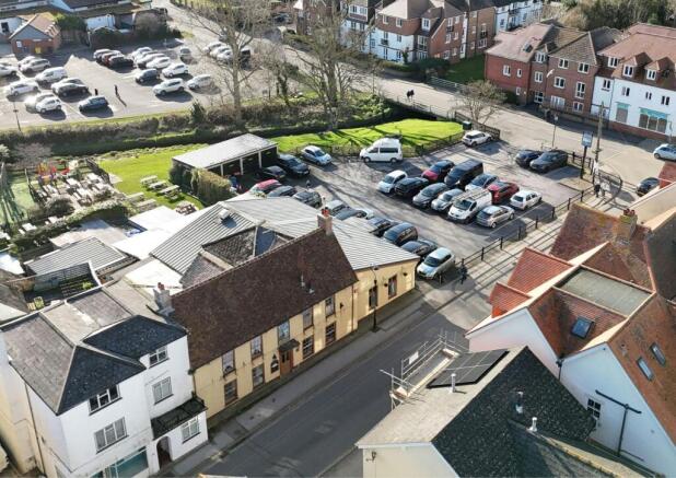 Smugglers Inn Lymington.jpg