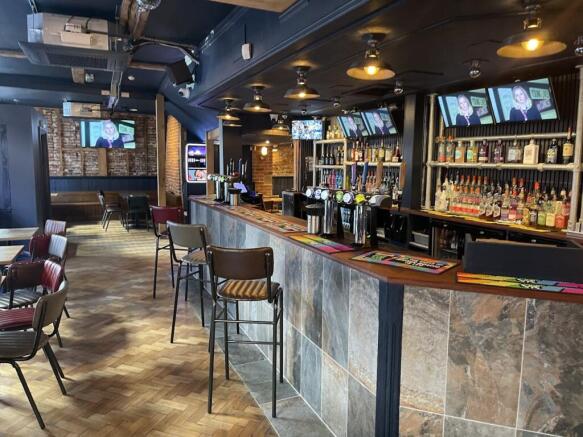 Bar 3.jpg