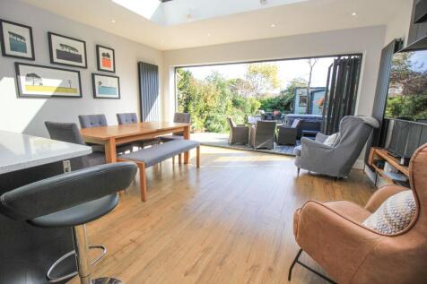 Weston Lane, Weston, SO19