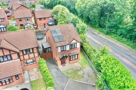 Bryn Derw, Blackwood, NP12