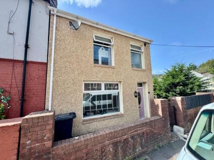 Lower Gwastod Terrace, Cwmtillery, NP13