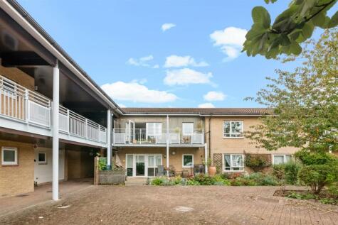 Patrons Way East, Denham Garden Village