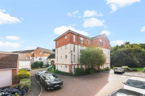 Laurel Court, Uxbridge