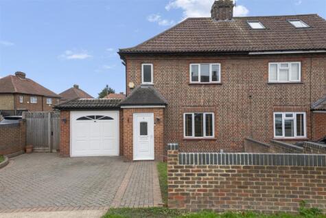 New Peachey Lane, Uxbridge