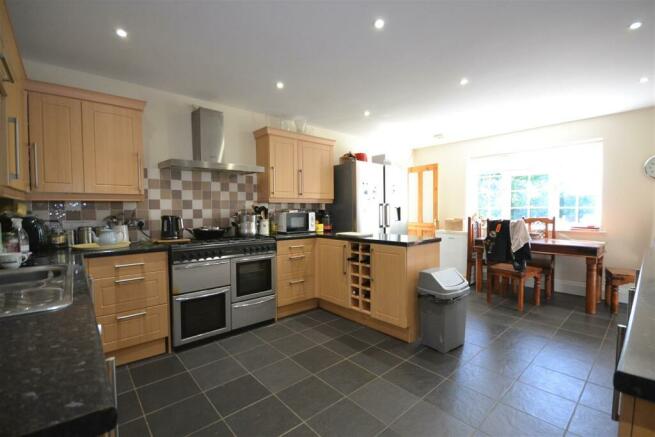 Kitchen/Breakfast Room