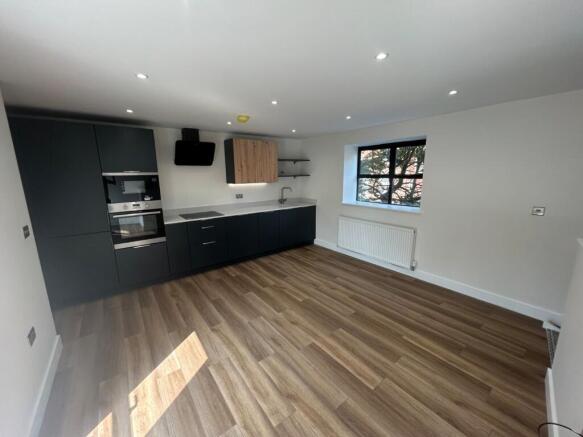 Kitchen / Lounge