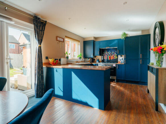 Kitchen / Dining Room