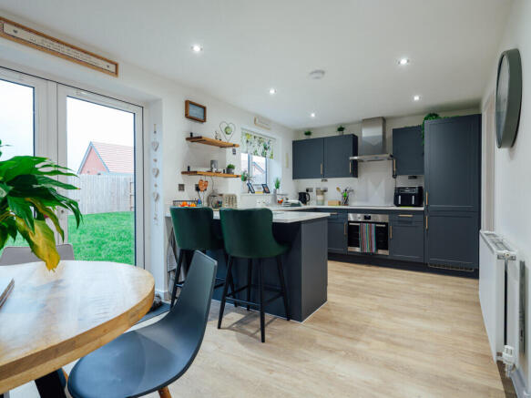 Kitchen / Dining Room
