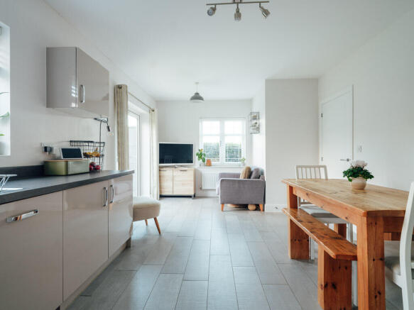 Kitchen / Dining Room