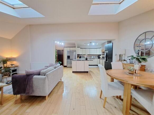 Open Plan Kitchen/Dining/Family Room
