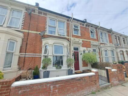 St. Pirans Avenue, Baffins