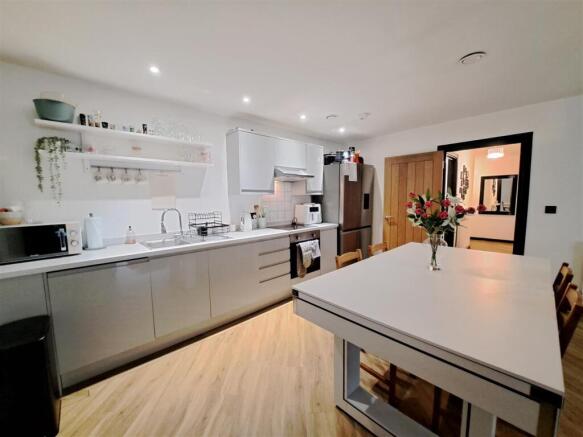 Open Plan Living Room/Kitchen