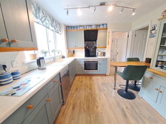 Kitchen/Breakfast Room