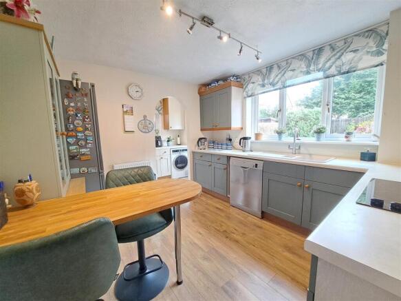 Kitchen/Breakfast Room
