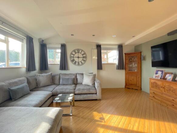 Living Room (3)