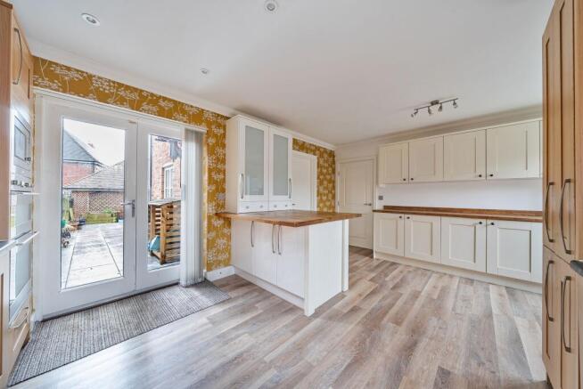 Kitchen (2)