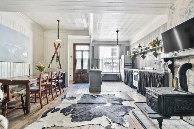 Living Room (2)