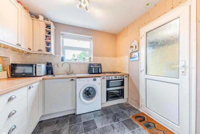 Kitchen (2)