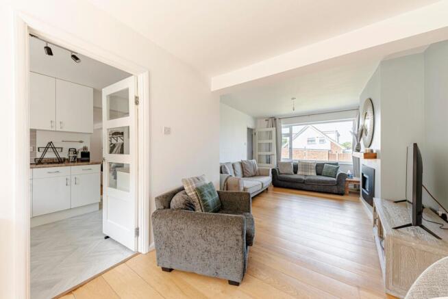 Living Room/Dining Room (3)