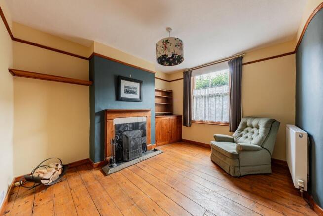 Living Room (2)