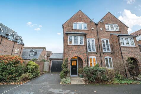 Massey Road,  Thame, Oxfordshire, OX9