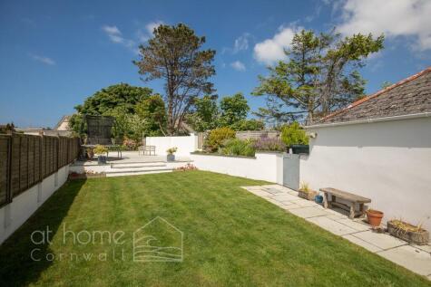 Goonhavern, Truro, TR4 - Prime village location!