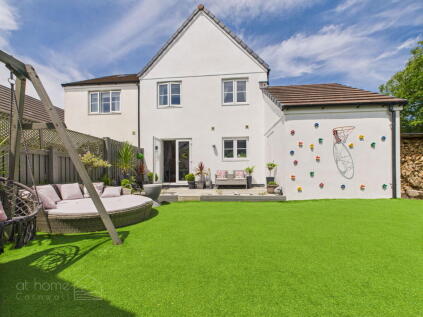 Wheal Albert Road, Goonhavern, TR4 - Impeccable 3 Bed with Garage!