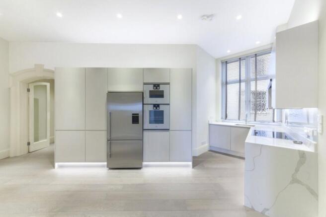 For Sale, Nw8