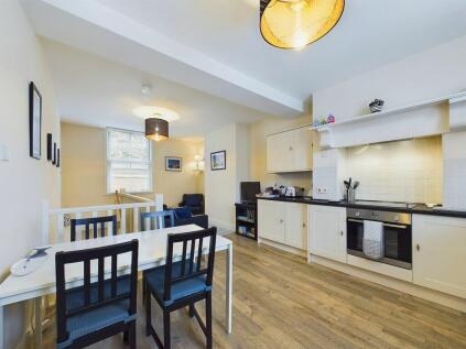 Samphire Cottage, Silver Street