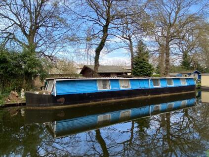 Scotland Bridge Lock, West Byfleet, Surrey, KT15