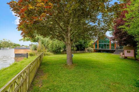 Dockett Eddy, Chertsey, Surrey, KT16