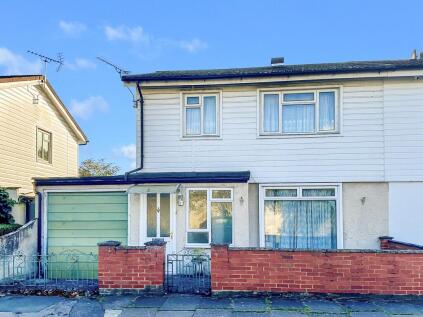 Markway, Sunbury-On-Thames, Surrey, TW16