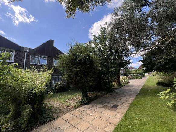 Four bedroom Terraced House