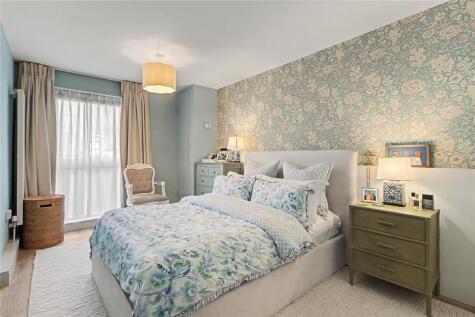 Theseus Walk, London, N1