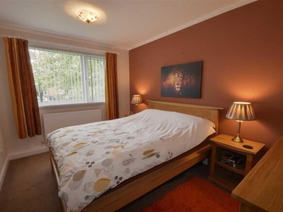 Bedroom 1.jpg