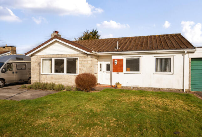 18 Woodland Close