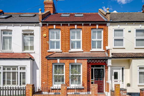 Albemarle Gardens, New Malden, KT3 5BD