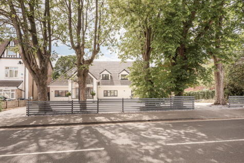 Lichfield Road, Four Oaks, B74 4BZ