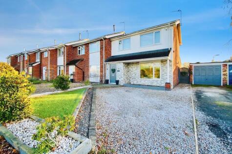 Extended and Modernised Home on Long Furrow, East Goscote