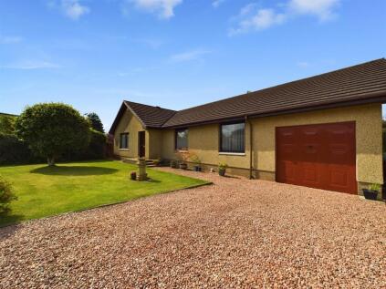 17 Lochinblair Gardens, Blairgowrie, PH10 6GA