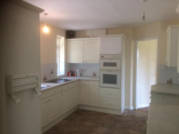 KITCHEN1.jpg