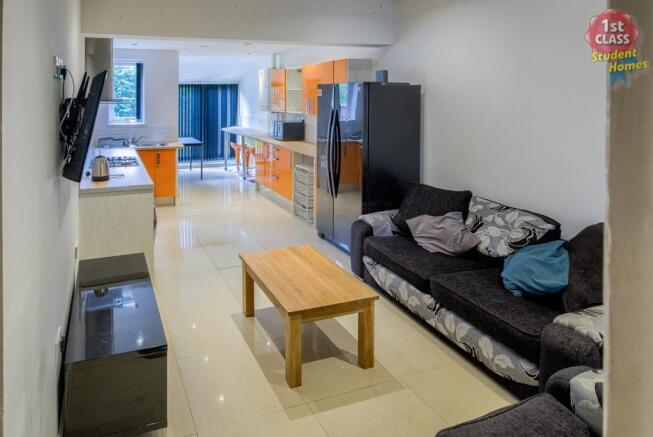 Kitchen/Living Room 