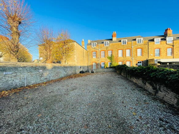 img87721676535062860